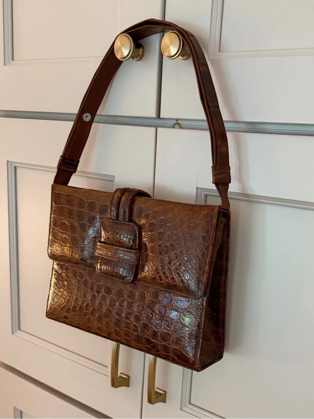 Vintage Croc-Embossed Brown Shoulder Bag